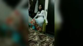 [Pakistan 18+] Busty Hot Pakistani Housewife Private Mujra S