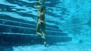 Samantha Saint - Трах в бассейне